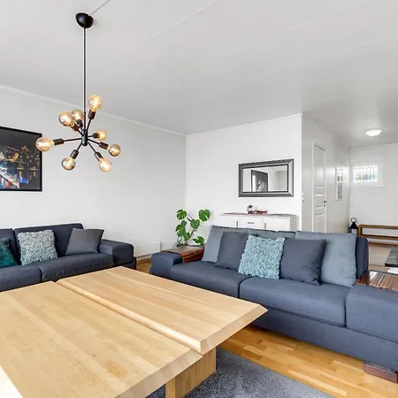 The Arctic View - & Fjord Views With Free Parking Apartment *