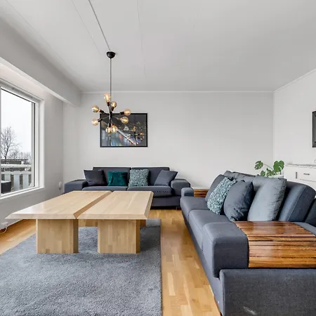 Apartment The Arctic View - & Fjord Views With Free Parking *