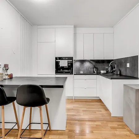 The Arctic View - & Fjord Views With Free Parking Apartment *